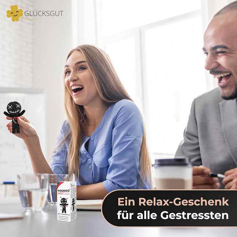 Voodoo Puppe mit Nadeln - Klein aber fein